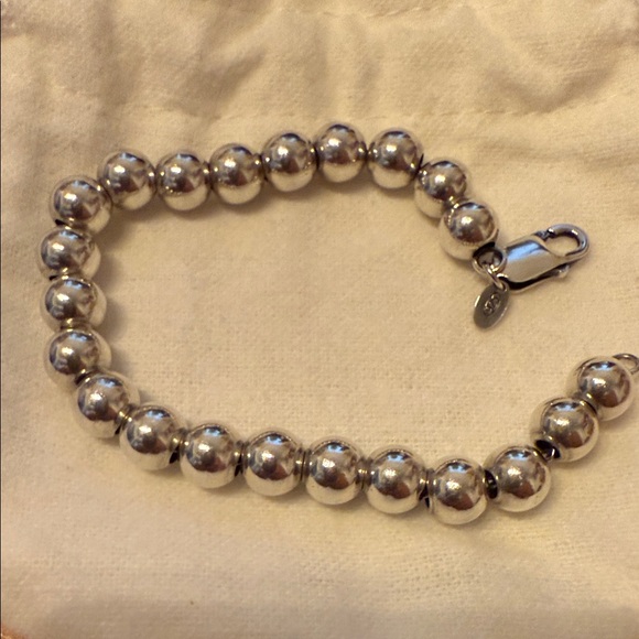 Elegant Sterling Silver Beaded Bracelet - Picture 3 of 4